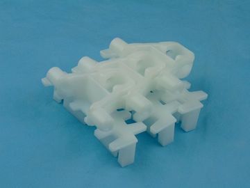 Cleated modular flexible conveyor chains for flexible conveyor system